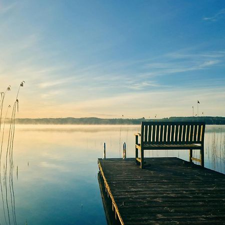 Ferien Am See Gross Sarau Экстерьер фото